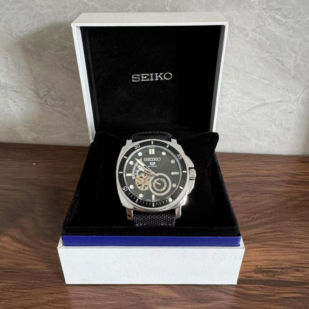 Seiko 5 Sports